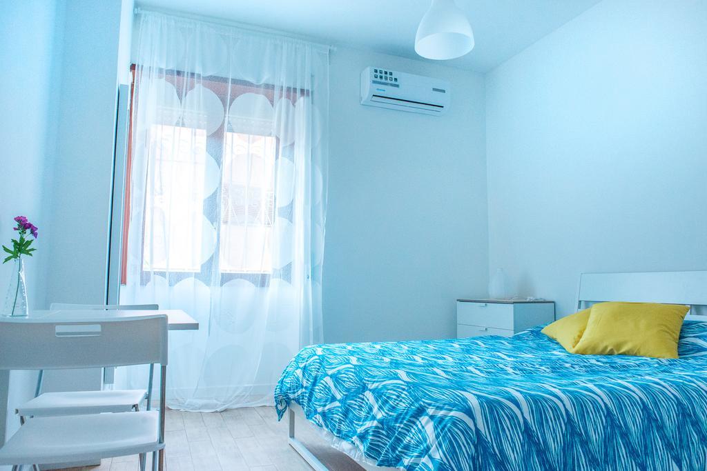 Cm B&B Piramide ローマ 部屋 写真