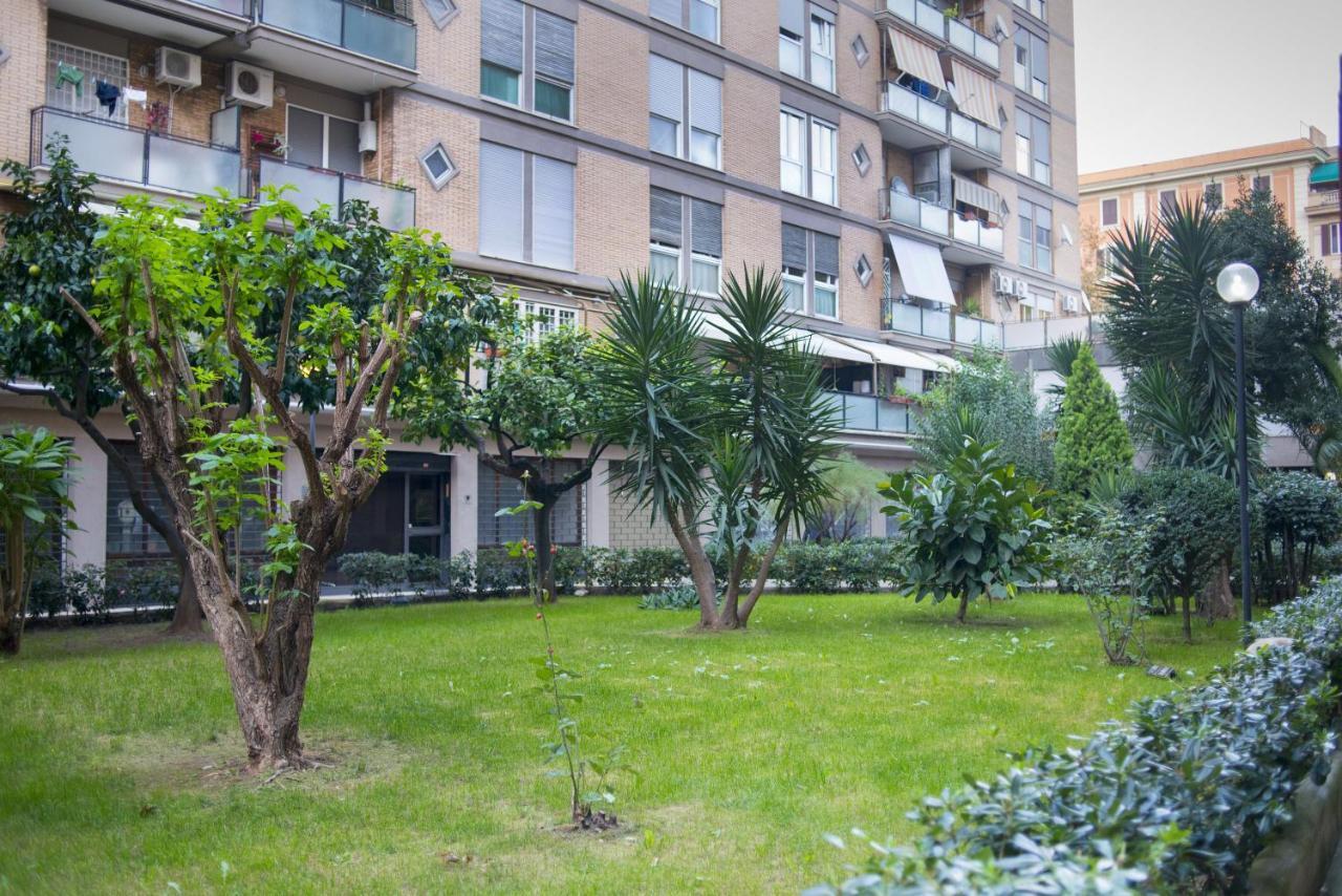 Cm B&B Piramide ローマ 部屋 写真